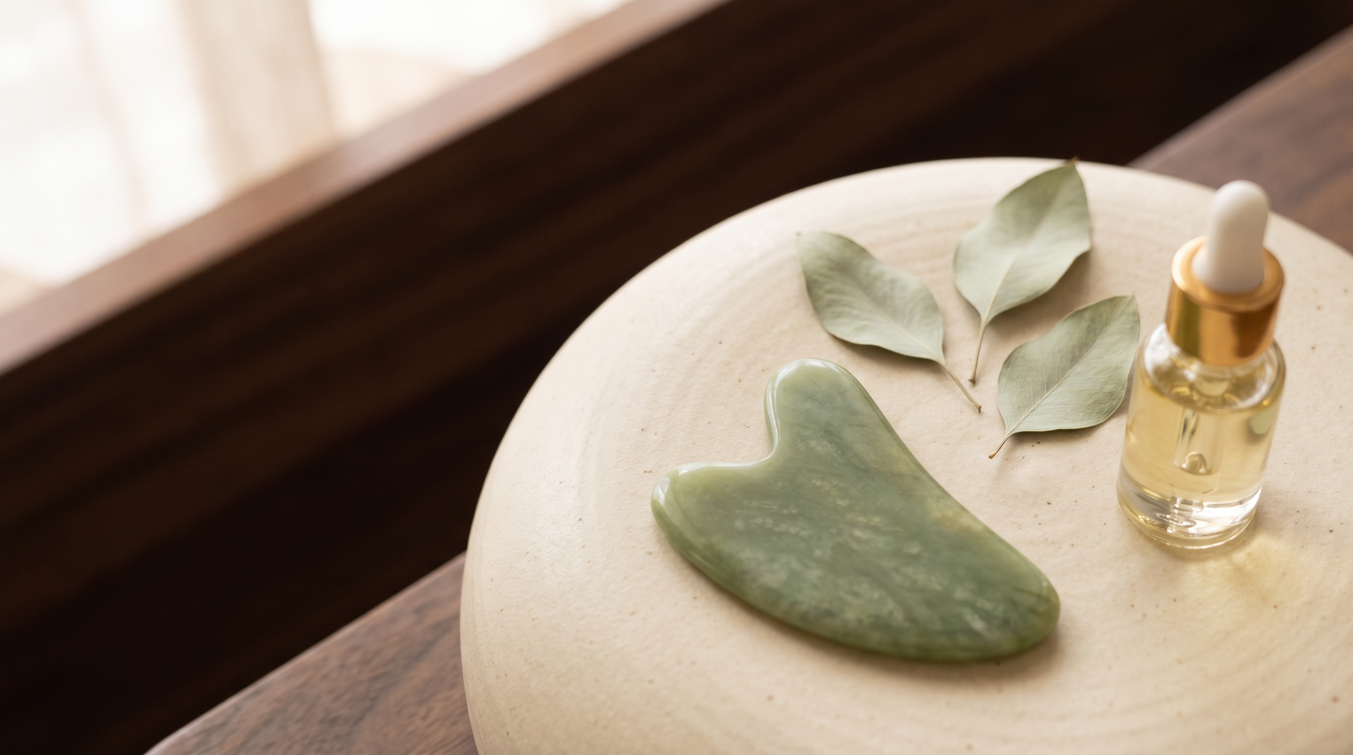 กัวซาคืออะไร? ศาสตร์การล้างพิษ 5,000 ปี ที่คุณควรรู้